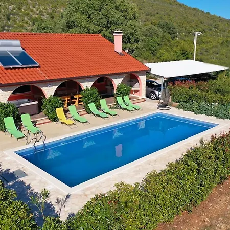 Villa Lujko *