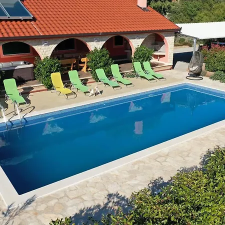 Villa Lujko Prapatnica