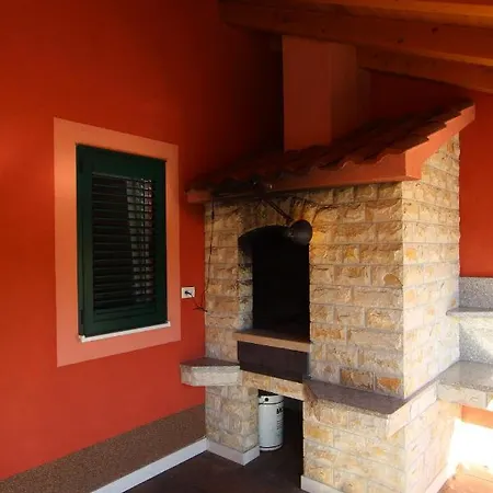 Lujko Villa Prapatnica