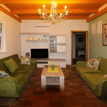 Lujko Vila Prapatnica