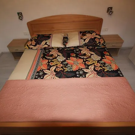 Lujko Villa Prapatnica