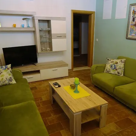 Villa Lujko Prapatnica