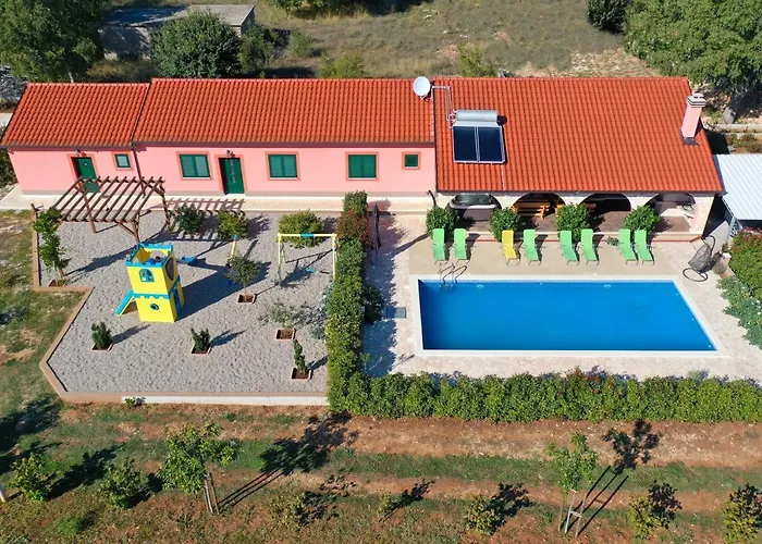 Vila Lujko Prapatnica