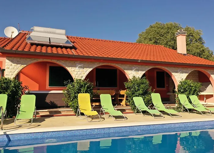 فيلة Lujko Prapatnica