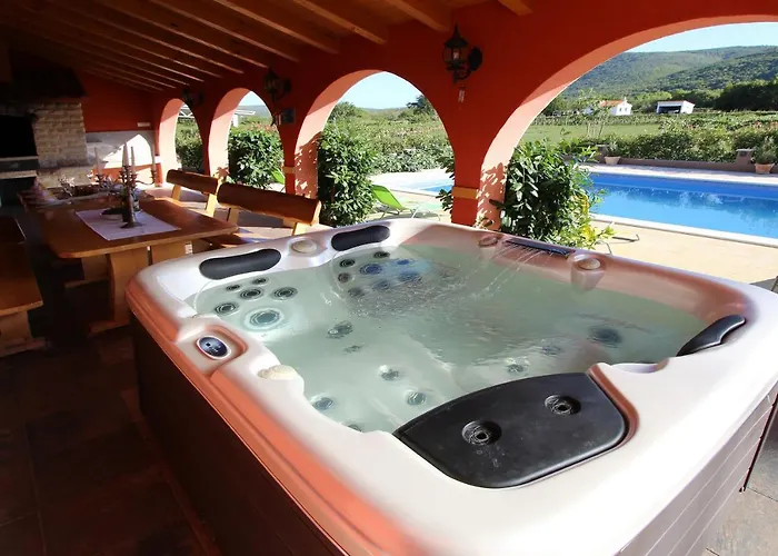 Lujko فيلة Prapatnica