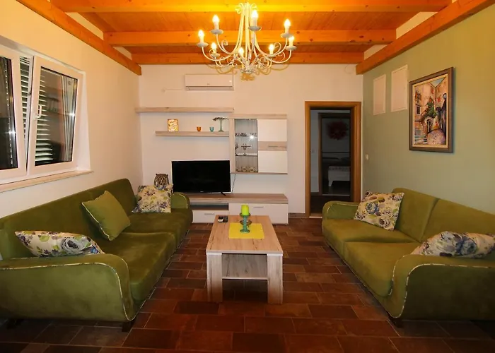 Lujko فيلة Prapatnica