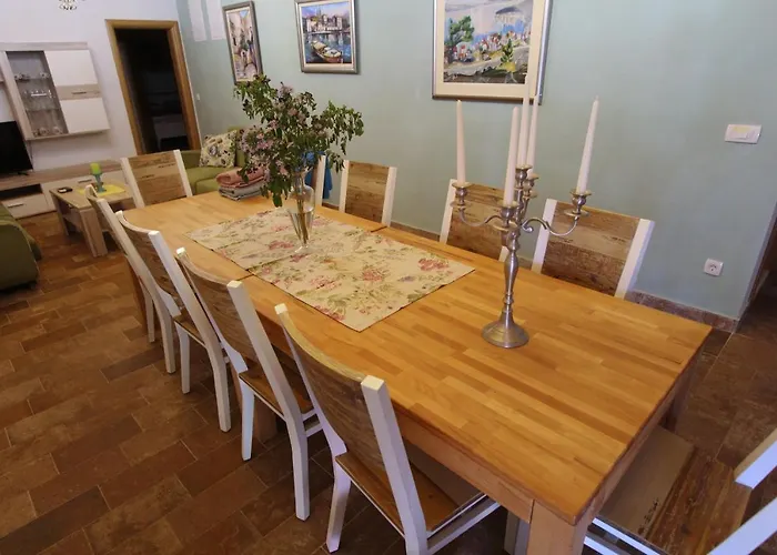 فيلة Lujko Prapatnica