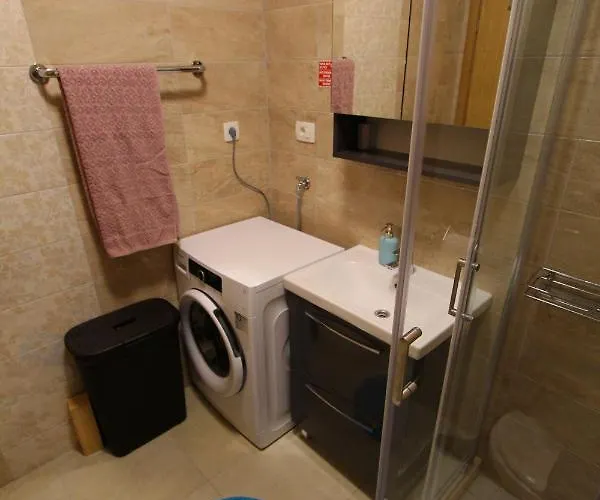 فيلة Lujko Prapatnica