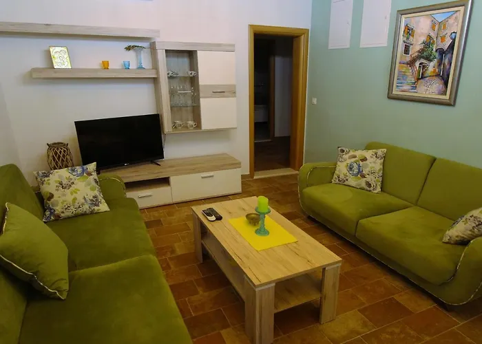 فيلة Lujko Prapatnica